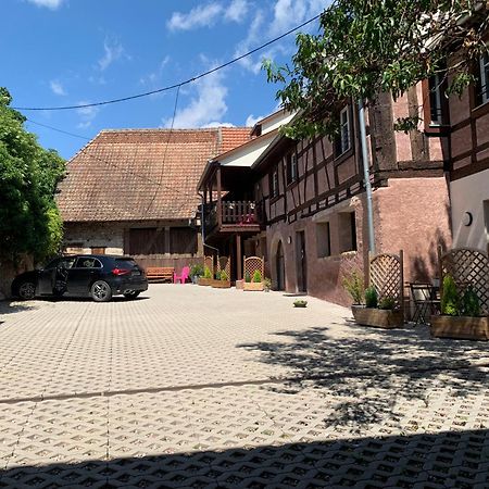 Le Clocher " Sous Les Combles" Parking Gratuit Beblenheim Buitenkant foto